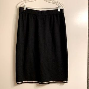 Stunning St John Black Skirt size 14 with silver paillettes hem detail